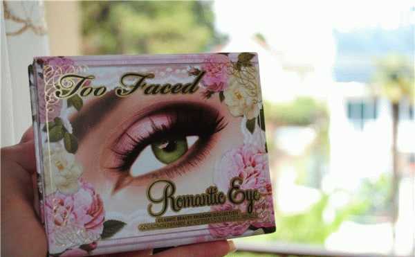 Палетка Romantic Eye от Too Faced - еще один подарок себе на день рождения