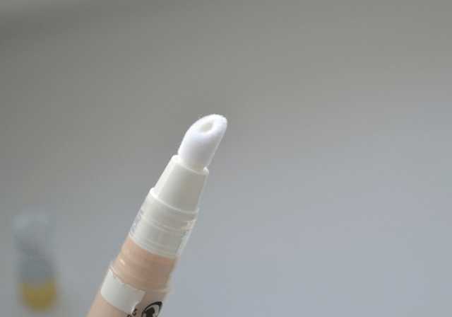 Max Factor MasterTouch Under-Eye Concealer  фото