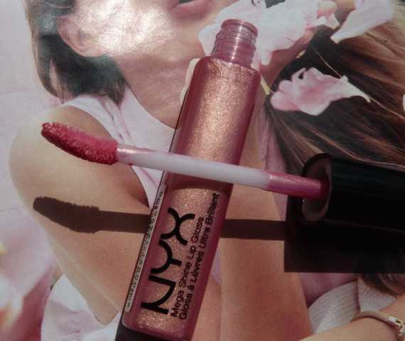 NYX Mega Shine Lip Gloss  фото