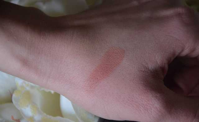Chanel Rouge Allure Luminous Satin Lip Colour  фото