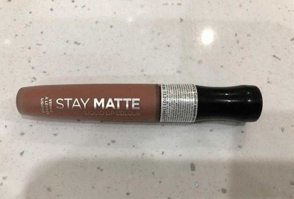 Жидкая матовая помада Rimmel Stay Matte Liquid Lip Colour фото