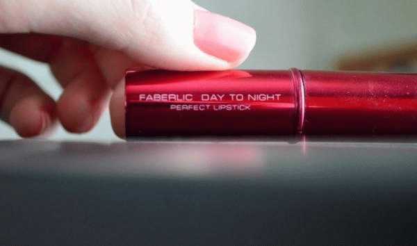 Стойкая губная помада Горячий поцелуй - Faberlic Day to Night фото