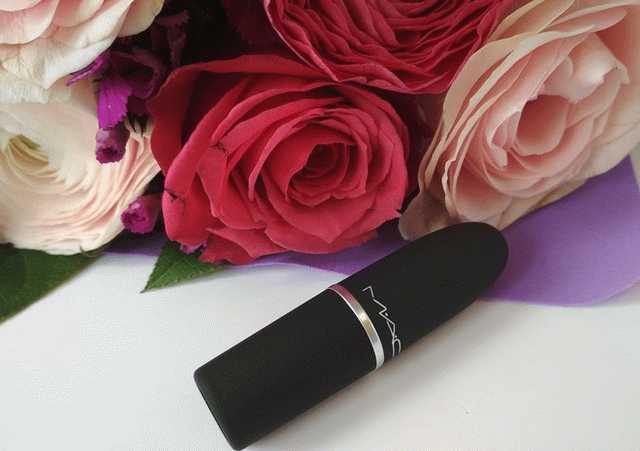 MAC Powder Kiss Lipstick  фото