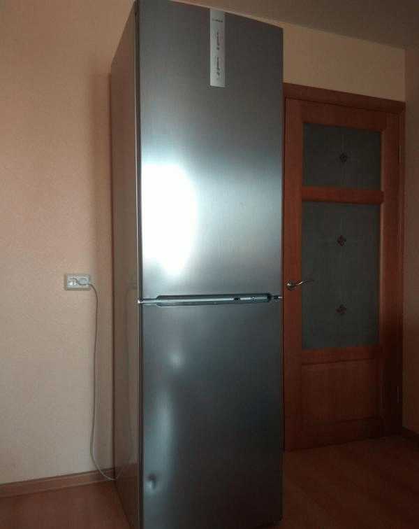 Холодильник Bosch KGN39VL14R фото