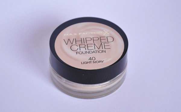 Max Factor Whipped Creme Foundation     