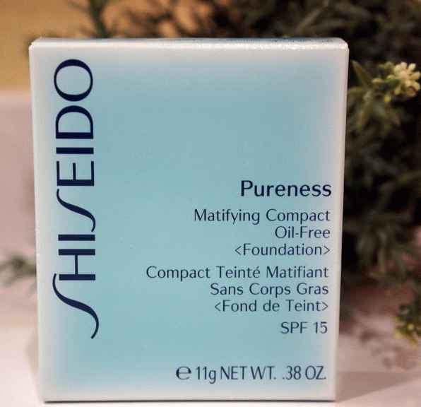 Пудра Shiseido Pureness Matifying Compact Oil-Free Foundation SPF15 фото