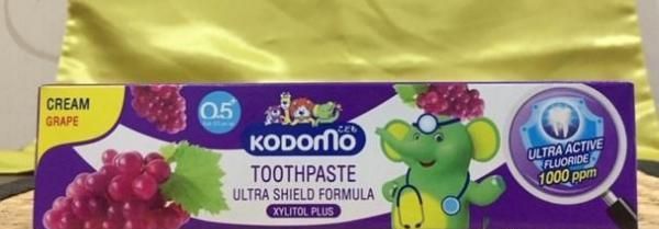Детская зубная паста со вкусом сливочного винограда Kodomo Toothpaste Ultra Shield Formula 0,5+ фото