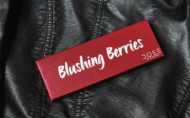 Ягодно-вампирские будни с палеткой Dose of Colors - Blushing Berries фото