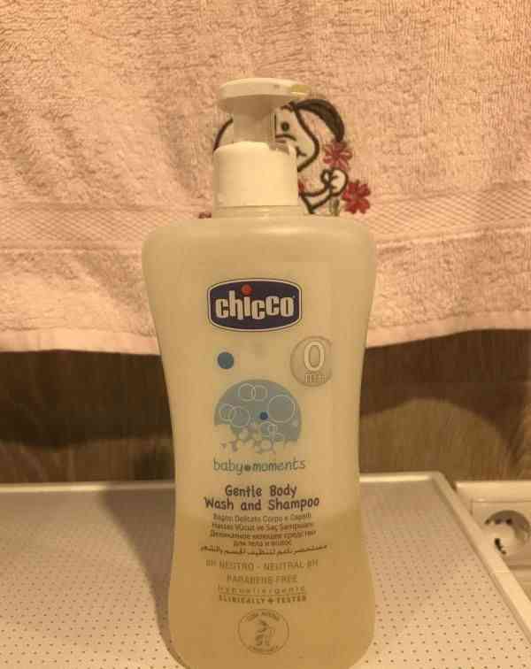 Деликатное моющее средство для тела и волос Chicco фото