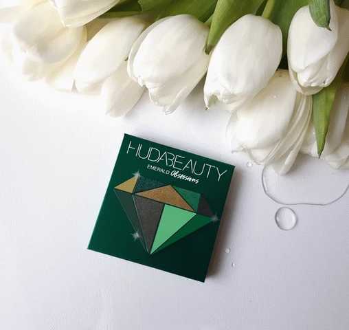 Huda Beauty Obsessions Emerald          