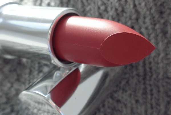 Seventeen Matte Lasting Lipstick SPF 15  фото