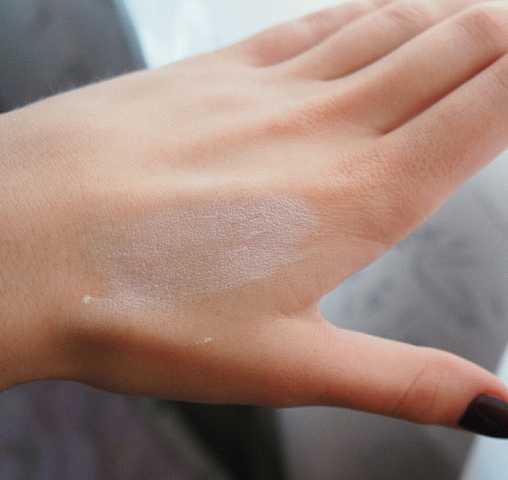 Givenchy ActiMine Wake-up Skin Make-up Base  фото