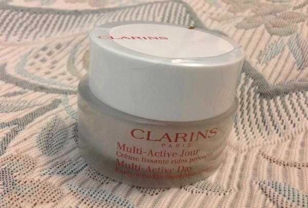 Дневной крем Clarins Multi-Active против первых морщин для любого типа кожи фото