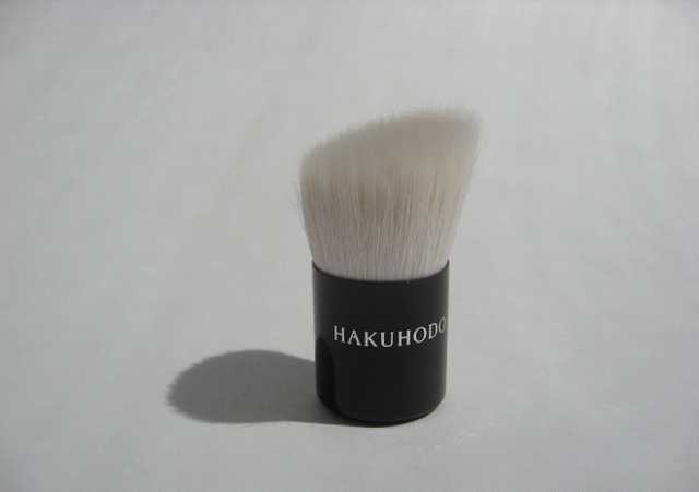 Hakuhodo H3802 – кисть для тональных средств фото