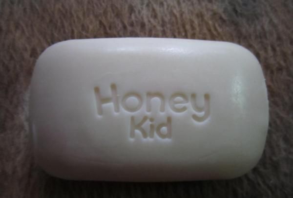 Детское туалетное мыло Honey Kid с экстрактом ромашки фото