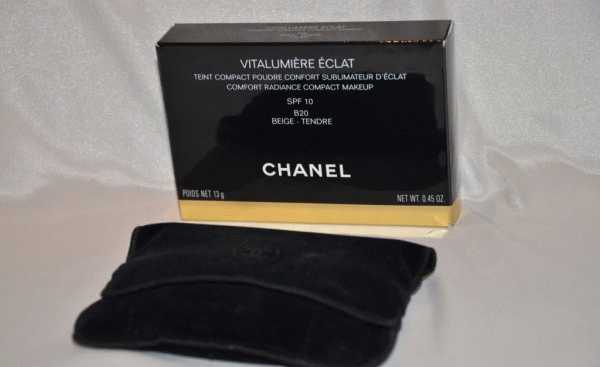 Chanel Vitalumiere Eclat Comfort Radiance Compact Makeup SPF 10  фото