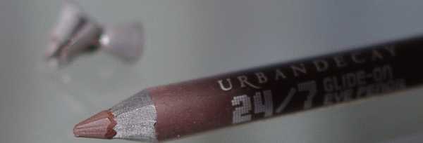 Urban Decay Grindhouse Double Barrel Sharpener - двойная точилка для карандашей фото
