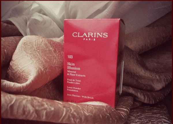 Минеральная пудра-основа Clarins The Skin Illusions Loose Powder Foundation фото