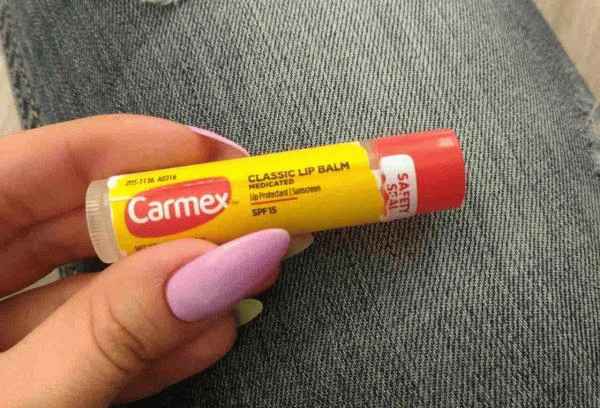 Бальзам для губ Carmex classic lip balm фото