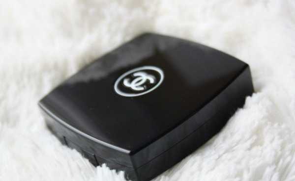Chanel Poudre Universelle Compacte Natural Finish Pressed Powder  фото