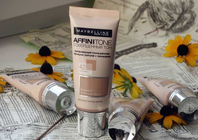Maybelline New York Affinitone Perfecting + Protecting Foundation  фото