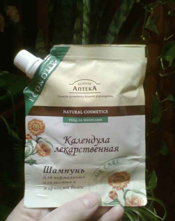 Шампунь для нормальных и склонных к жирности волос Зеленая аптека Календула лекарственная фото