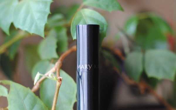 Естественность или помада Mary Kay Creme Lipstick в оттенке Soft Pink (Нежный розовый) фото