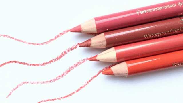 Осень на губах с карандашами для губ El