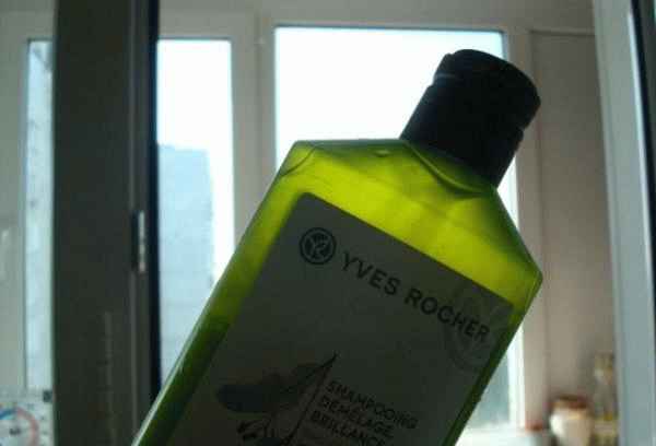 Растительный шампунь Yves Rocher 3в1 Блеск, гладкость, питание с липой фото
