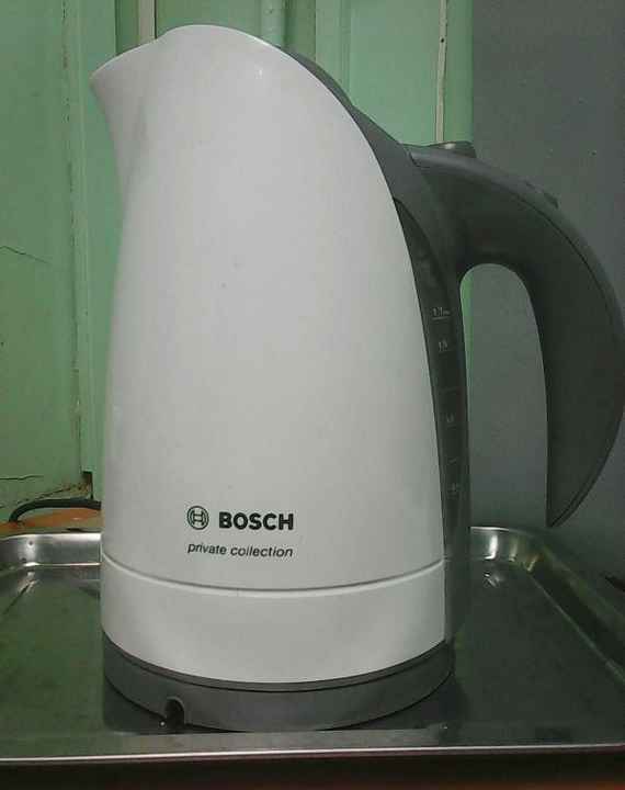 Электрический чайник Bosch TWK6001 фото