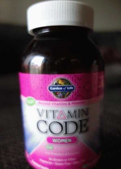 Витамины для женщин Garden of Life Vitamin Code фото