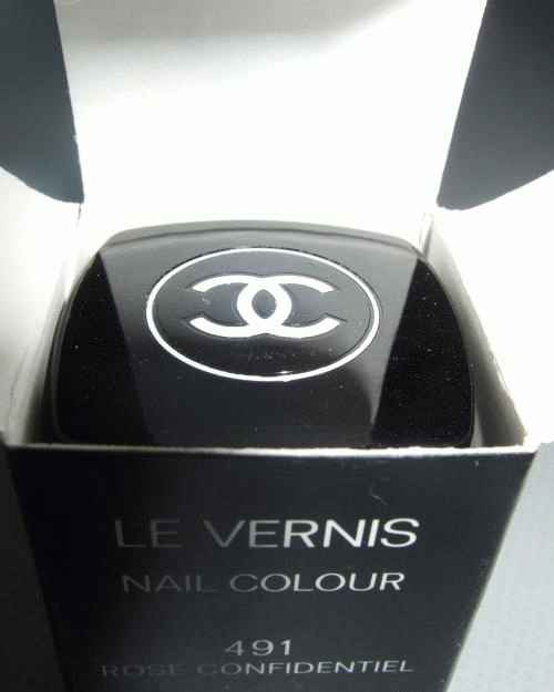Лак для ногтей Chanel Le Vernis фото