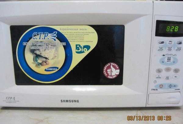 Микроволновая печь Samsung CE2638NR фото