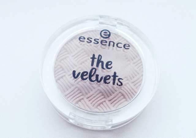 Essence The Velvets Eyeshadow  фото