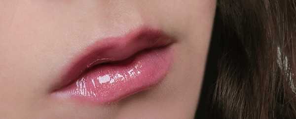 Limoni Блеск для губ Shimmering Gloss 14 фото