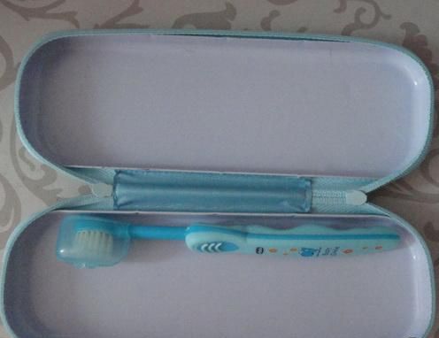 Детский дорожный набор Chicco зубная щетка, зубная паста фото