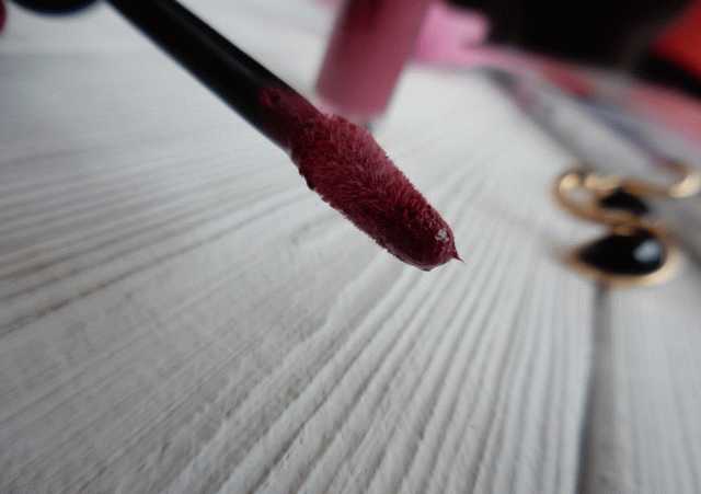 Жидкая матовая помада IsaDora Ultra Matt Liquid Lipstick #17 Berry Babe фото