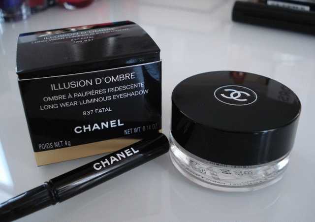 Chanel Illusion D’ombre Long Wear Luminous Eyeshadow #837 Fatal &amp; Le volume de Chanel Mascara #27 Rouge Noir фото