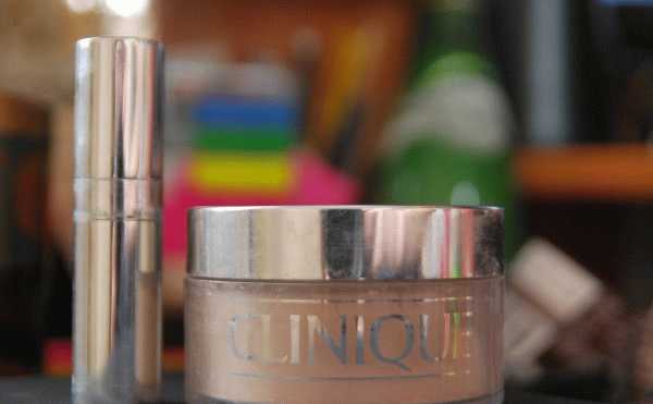 Clinique Blended Face Powder And Brush  