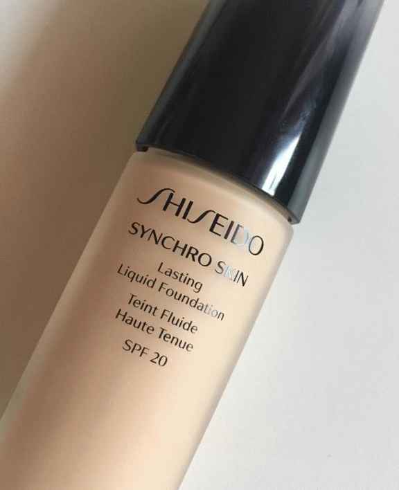Тональный крем Shiseido Synchro Skin Lasting Liquid Foundation фото