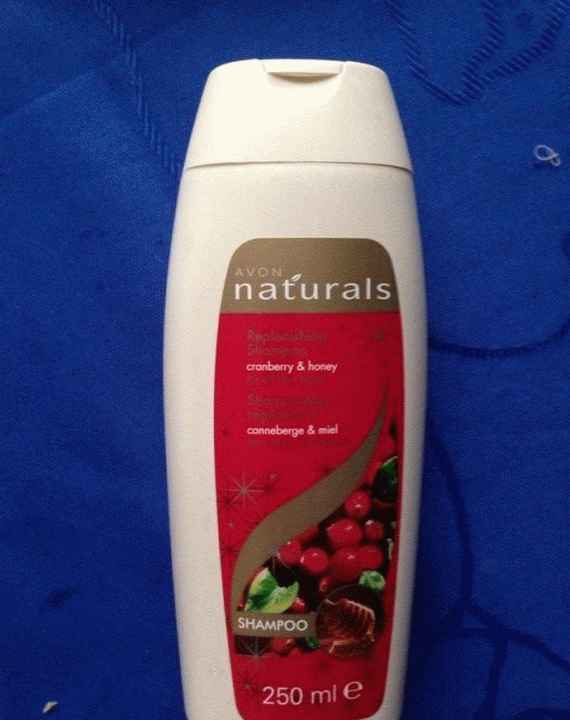 Питательный шампунь для волос Avon Naturals Мед и клюква фото