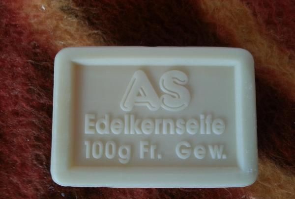Хозяйственное мыло Schlecker AS Edelkernseife фото