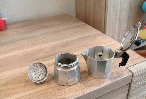 Кофеварка гейзерного типа Bialetti фото