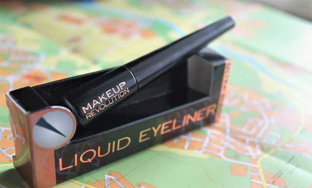 Знакомство с маркой Makeup Revolution. Ultra Black Liquid Eyeliner, который не нужен фото