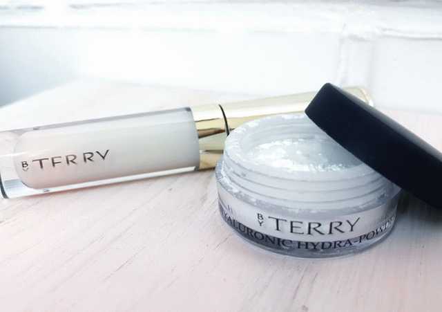 By Terry Hyaluronic Hydra-Powder        