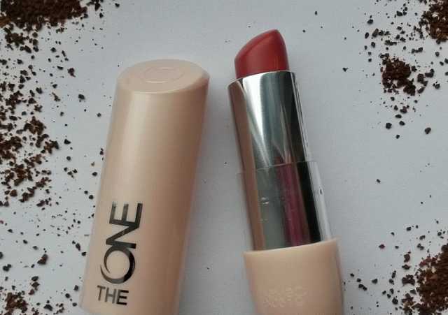 Бюджетный нюд: Ультралегкая губная помада Oriflame The One 5-in-1 Colour Stylist Lipstick Featherlight в оттенке №32717 Taupe Touch («Кофейная Роза») фото