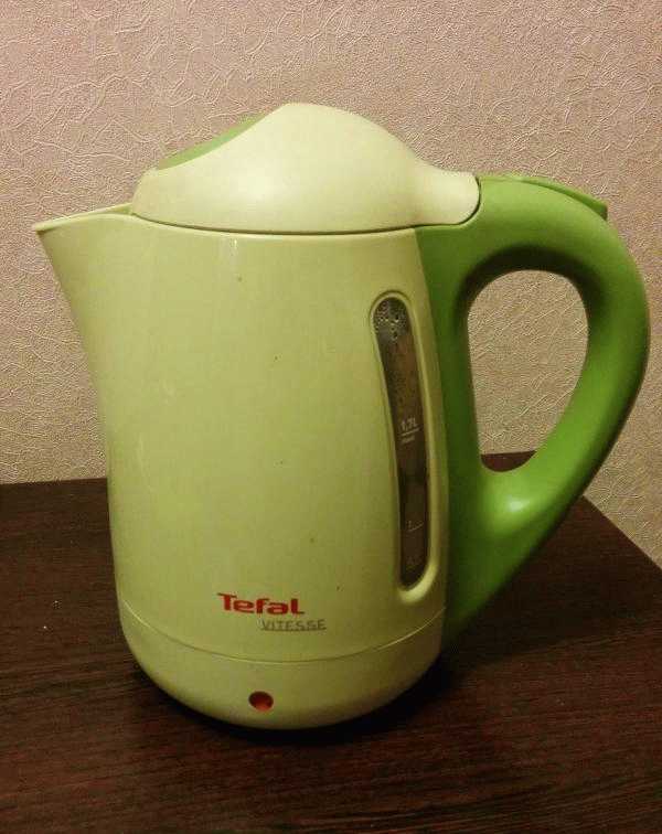 Электрический чайник Tefal Vitesse BF 262290 фото
