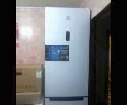 Холодильник Indesit DF 5200 W           
