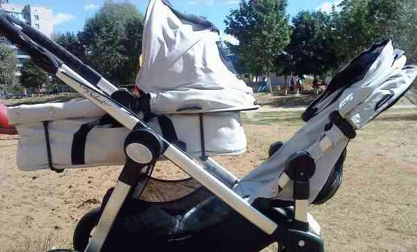 Детская коляска для погодок Baby Jogger City Select фото