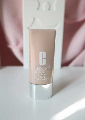 Clinique Perfectly Real Makeup          